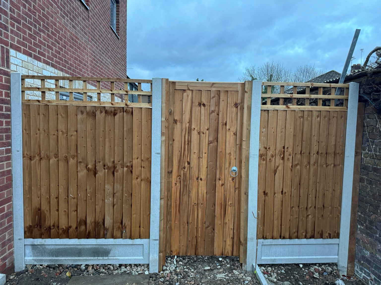 Framed Ledged & Braced (FLB) Closeboard Gate – Pressure Treated Brown 1750mm (H) x 900mm (W)